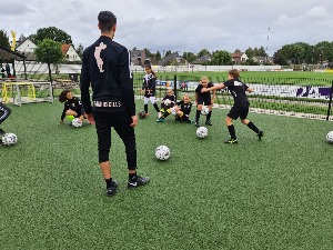 Samirskills-voetbalclinic-panna